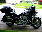 2006 Harley-Davidson FLHTCUSE Screamin Eagle Ultra Classic Electra Glide photo